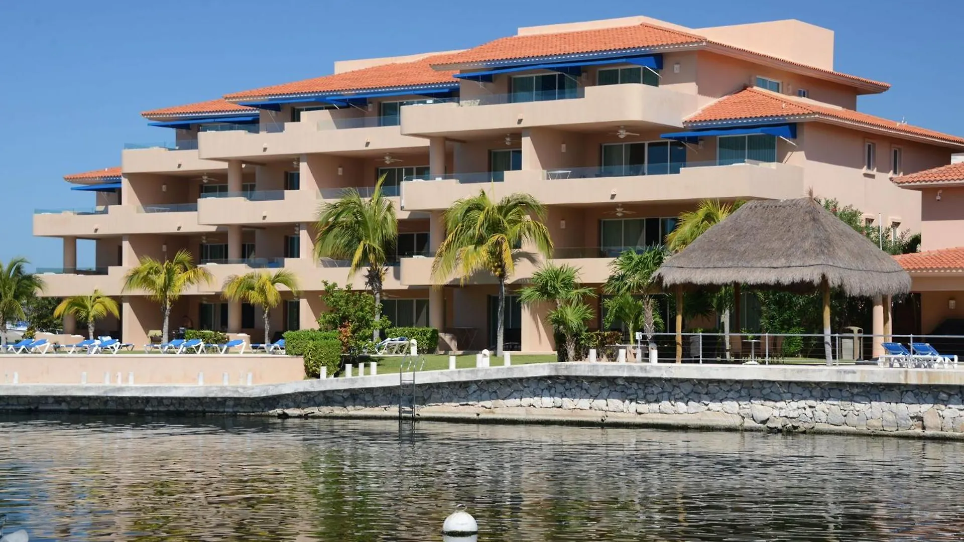 Marina Puerto Aventuras Apartment